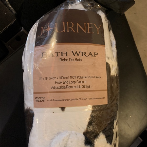 Women’s Journey Bath Wrap by Scene Weaver - Picture 3 of 5